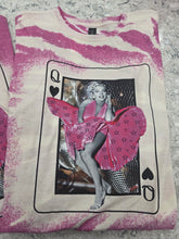 Load image into Gallery viewer, Queen of Hearts
